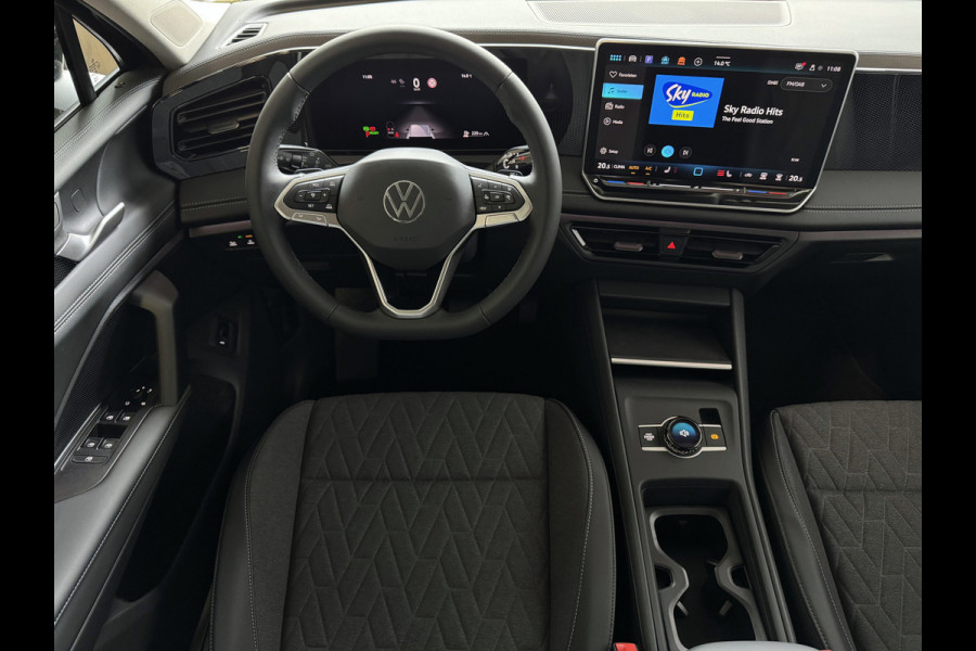 Volkswagen Tiguan 1.5 TSI BENZINE AUTO ZONDER STEKKER 150PK DSG ✅ NIEUWE AUTO✅ TREKHAAK IQ.LED CARPLAY NAVI ELEK.KLEP STOEL/STUUR VERW LED 10/2025 BENZINE ✅Top Auto's Wijchen , 30 Jaar Specialist in Volkswagen  : Alle Type's : R-Line Edition / Style / First Edition / Highline / Life , Zowel PHEV / HEV / MHEV / Benzine ✅