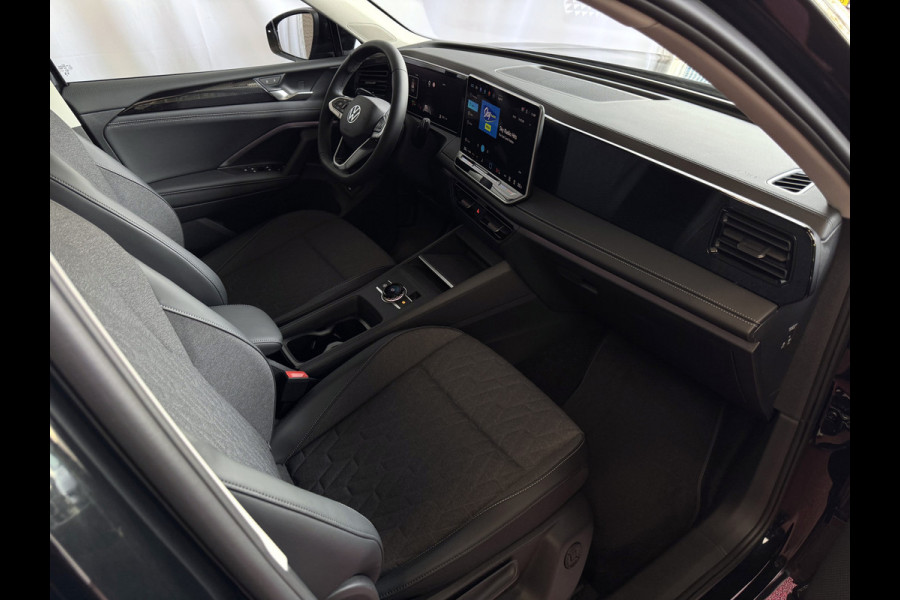 Volkswagen Tiguan 1.5 TSI BENZINE AUTO ZONDER STEKKER 150PK DSG ✅ NIEUWE AUTO✅ TREKHAAK IQ.LED CARPLAY NAVI ELEK.KLEP STOEL/STUUR VERW LED 10/2025 BENZINE ✅Top Auto's Wijchen , 30 Jaar Specialist in Volkswagen  : Alle Type's : R-Line Edition / Style / First Edition / Highline / Life , Zowel PHEV / HEV / MHEV / Benzine ✅