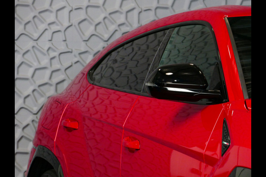 Lamborghini Urus S 4.0 V8 S 666 PK BTW ALLE OPTIES B&O CARBON PACK PANO 23'' KERAMISCH PPF MASSAGE STOELVENTILATIE STOEL/STUUR VERW BLACK PACK CA