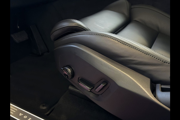 Volvo XC90 2.0 T8 456 PK PHEV AWD 7P BLACK EDITION PLUS LUCHTVERING SCHUIFDAK STOEL/STUUR.VERW ELEK.TREKHAAK HARMAN KARDON PANORAMA STANDKACHEL HEADUP ✅ Top Auto's Wijchen ,  Altijd een Ruim aanbod van Volvo's i  BUSINESS / CORE / BRIGHT / DARK / ULTRA DARK / PLUS DARK / BLACK EDITION  / ESSENTIAL / T6 / T8 ✅