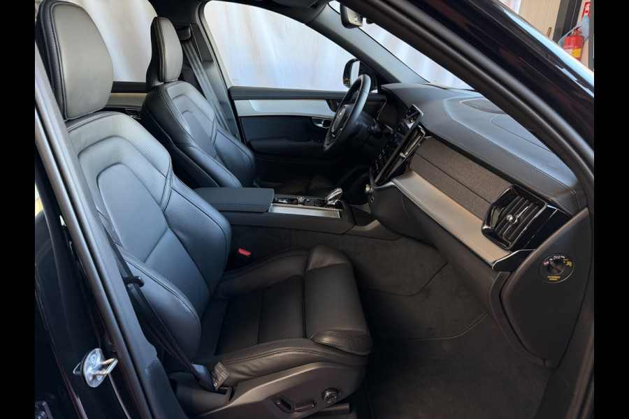 Volvo XC90 2.0 T8 456 PK PHEV AWD 7P BLACK EDITION PLUS LUCHTVERING SCHUIFDAK STOEL/STUUR.VERW ELEK.TREKHAAK HARMAN KARDON PANORAMA STANDKACHEL HEADUP ✅ Top Auto's Wijchen ,  Altijd een Ruim aanbod van Volvo's i  BUSINESS / CORE / BRIGHT / DARK / ULTRA DARK / PLUS DARK / BLACK EDITION  / ESSENTIAL / T6 / T8 ✅