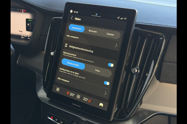 Volvo XC90 2.0 T8 456 PK PHEV AWD 7P BLACK EDITION PLUS LUCHTVERING SCHUIFDAK STOEL/STUUR.VERW ELEK.TREKHAAK HARMAN KARDON PANORAMA STANDKACHEL HEADUP ✅ Top Auto's Wijchen ,  Altijd een Ruim aanbod van Volvo's i  BUSINESS / CORE / BRIGHT / DARK / ULTRA DARK / PLUS DARK / BLACK EDITION  / ESSENTIAL / T6 / T8 ✅