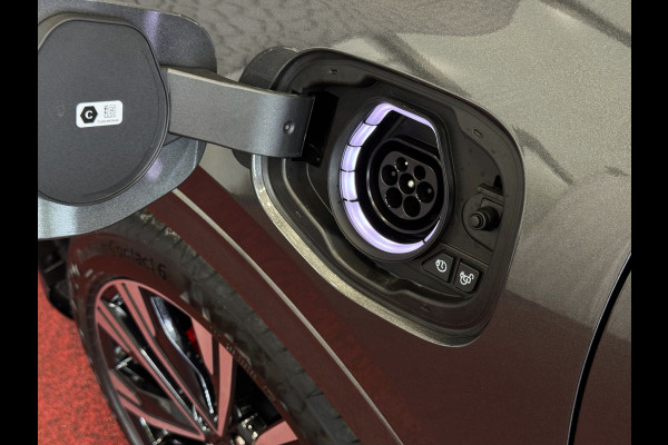 Ford Kuga Ford Kuga 2026 ST‑Line X – Sterk, Stil & Luxe • B&O • Panodak • 20’’ LMV • 360° Cam • Haak ✅ Ford Wijchen / Al 30 Jaar verkoop van Ford  In Nederland / Wij leveren Nieuwe en Bijna nieuwe Ford's / Zowel : ST-Line X / St-Line / Titanium / Sound Edtioion / Active / Graphite Tech Editi