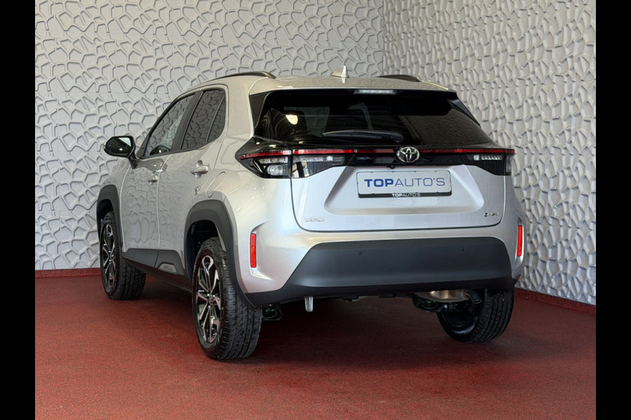 Toyota Yaris Cross 1.5 HYBRID DYNAMIC STOEL/STUUR VERW. 17''LMV P.SENSOR V+A KEYLESS CAMERA LED ZWARTE HEMEL MODEL 2025 ✅ Top Auto's Wijchen , Al 30 Jaar verkoop van Toyota , Type's Launch / Executive / Dynamic / First Edition / Business / Zowel Phev / Hev / Benzine / met fabrieksgarantie ✅