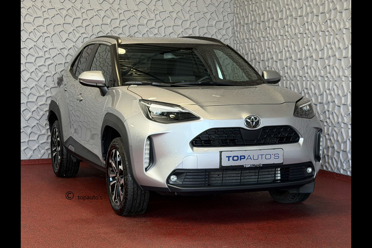 Toyota Yaris Cross 1.5 HYBRID DYNAMIC STOEL/STUUR VERW. 17''LMV P.SENSOR V+A KEYLESS CAMERA LED ZWARTE HEMEL MODEL 2025 ✅ Top Auto's Wijchen , Al 30 Jaar verkoop van Toyota , Type's Launch / Executive / Dynamic / First Edition / Business / Zowel Phev / Hev / Benzine / met fabrieksgarantie ✅