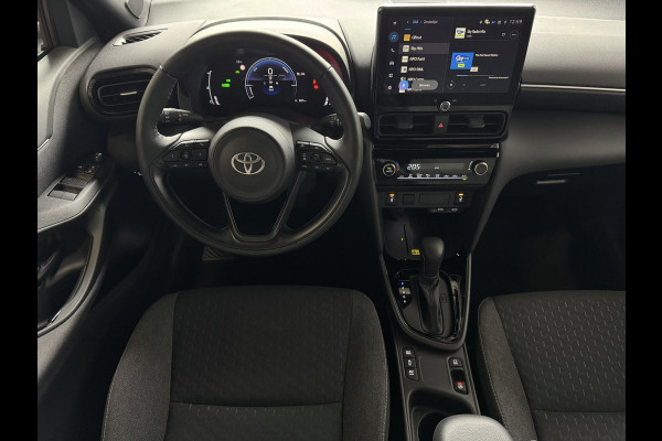 Toyota Yaris Cross 1.5 HYBRID DYNAMIC STOEL/STUUR VERW. 17''LMV P.SENSOR V+A KEYLESS CAMERA LED ZWARTE HEMEL MODEL 2025 ✅ Top Auto's Wijchen , Al 30 Jaar verkoop van Toyota , Type's Launch / Executive / Dynamic / First Edition / Business / Zowel Phev / Hev / Benzine / met fabrieksgarantie ✅