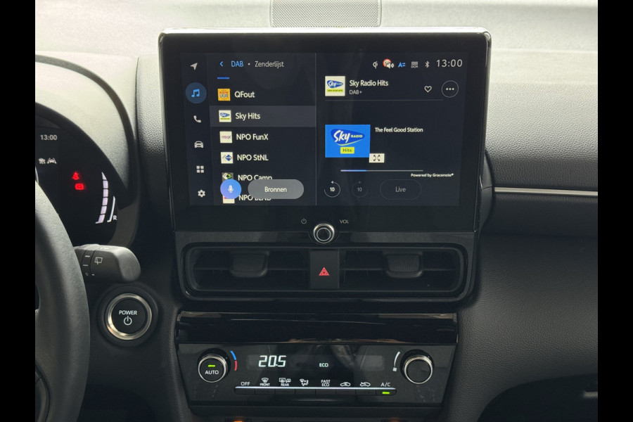 Toyota Yaris Cross 1.5 HYBRID DYNAMIC STOEL/STUUR VERW. 17''LMV P.SENSOR V+A KEYLESS CAMERA LED ZWARTE HEMEL MODEL 2025 ✅ Top Auto's Wijchen , Al 30 Jaar verkoop van Toyota , Type's Launch / Executive / Dynamic / First Edition / Business / Zowel Phev / Hev / Benzine / met fabrieksgarantie ✅