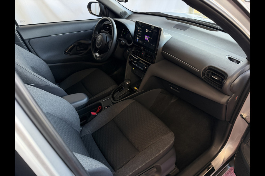 Toyota Yaris Cross 1.5 HYBRID DYNAMIC STOEL/STUUR VERW. 17''LMV P.SENSOR V+A KEYLESS CAMERA LED ZWARTE HEMEL MODEL 2025 ✅ Top Auto's Wijchen , Al 30 Jaar verkoop van Toyota , Type's Launch / Executive / Dynamic / First Edition / Business / Zowel Phev / Hev / Benzine / met fabrieksgarantie ✅