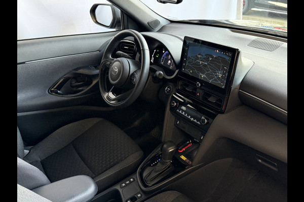 Toyota Yaris Cross 1.5 HYBRID DYNAMIC STOEL/STUUR VERW. 17''LMV P.SENSOR V+A KEYLESS CAMERA LED ZWARTE HEMEL MODEL 2025 ✅ Top Auto's Wijchen , Al 30 Jaar verkoop van Toyota , Type's Launch / Executive / Dynamic / First Edition / Business / Zowel Phev / Hev / Benzine / met fabrieksgarantie ✅