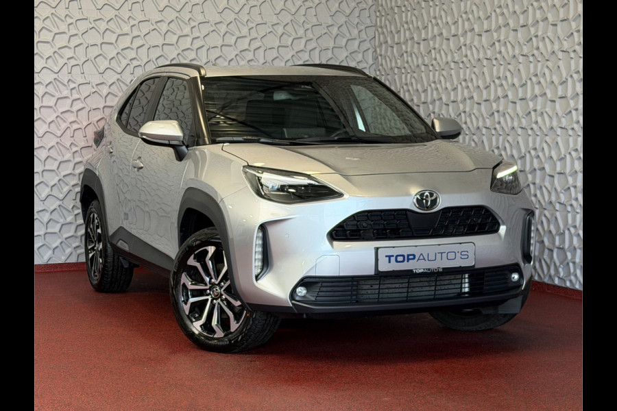 Toyota Yaris Cross 1.5 HYBRID DYNAMIC STOEL/STUUR VERW. 17''LMV P.SENSOR V+A KEYLESS CAMERA LED ZWARTE HEMEL MODEL 2025 ✅ Top Auto's Wijchen , Al 30 Jaar verkoop van Toyota , Type's Launch / Executive / Dynamic / First Edition / Business / Zowel Phev / Hev / Benzine / met fabrieksgarantie ✅