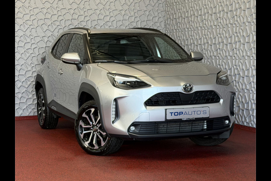 Toyota Yaris Cross 1.5 HYBRID DYNAMIC STOEL/STUUR VERW. 17''LMV P.SENSOR V+A KEYLESS CAMERA LED ZWARTE HEMEL MODEL 2025 ✅ Top Auto's Wijchen , Al 30 Jaar verkoop van Toyota , Type's Launch / Executive / Dynamic / First Edition / Business / Zowel Phev / Hev / Benzine / met fabrieksgarantie ✅