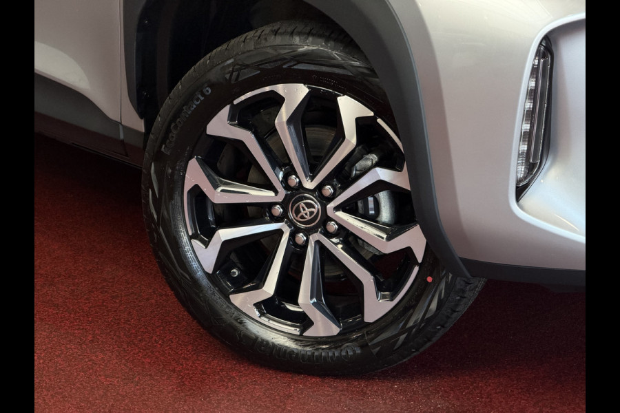 Toyota Yaris Cross 1.5 HYBRID DYNAMIC STOEL/STUUR VERW. 17''LMV P.SENSOR V+A KEYLESS CAMERA LED ZWARTE HEMEL MODEL 2025 ✅ Top Auto's Wijchen , Al 30 Jaar verkoop van Toyota , Type's Launch / Executive / Dynamic / First Edition / Business / Zowel Phev / Hev / Benzine / met fabrieksgarantie ✅