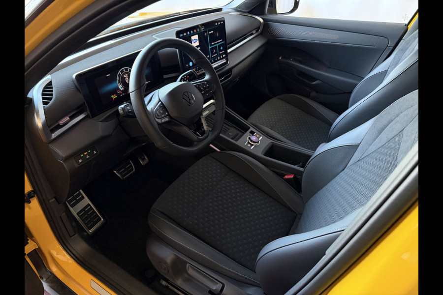 Volkswagen T-Roc 1.5 eTsi R-LINE EDITION BLACK STYLE 19''LMV IQ LED/GRIL/LOGO STOEL/STUUR.VERW ELEK.KLEP 2026