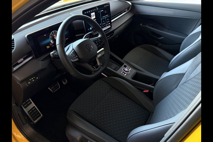 Volkswagen T-Roc 1.5 eTsi R-LINE EDITION BLACK STYLE 19''LMV IQ LED/GRIL/LOGO STOEL/STUUR.VERW ELEK.KLEP 2026