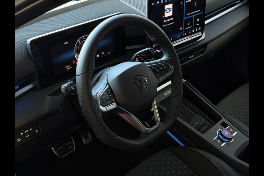 Volkswagen T-Roc 1.5 eTsi R-LINE EDITION BLACK STYLE 19''LMV IQ LED/GRIL/LOGO STOEL/STUUR.VERW ELEK.KLEP 2026