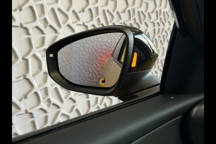 Volkswagen T-Roc 1.5 eTsi R-LINE EDITION BLACK STYLE 19''LMV IQ LED/GRIL/LOGO STOEL/STUUR.VERW ELEK.KLEP 2026