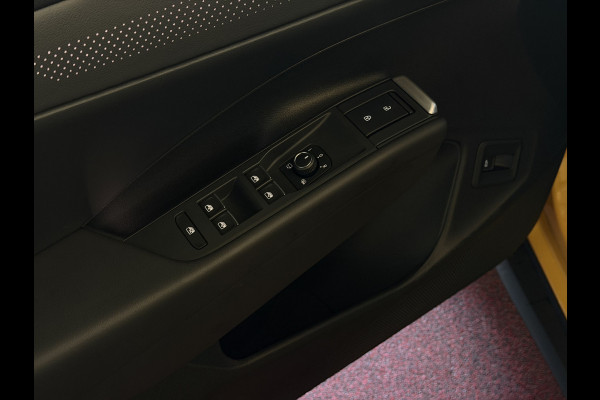 Volkswagen T-Roc 1.5 eTsi R-LINE EDITION BLACK STYLE 19''LMV IQ LED/GRIL/LOGO STOEL/STUUR.VERW ELEK.KLEP 2026