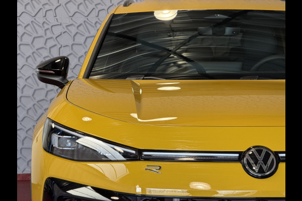 Volkswagen T-Roc 1.5 eTsi R-LINE EDITION BLACK STYLE 19''LMV IQ LED/GRIL/LOGO STOEL/STUUR.VERW ELEK.KLEP 2026