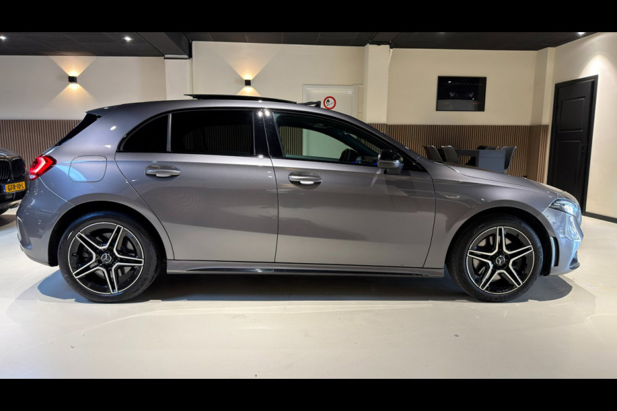 Mercedes-Benz A-Klasse 250 e Edition|Pano|Night Pack|Sfeer|Camera|BTW