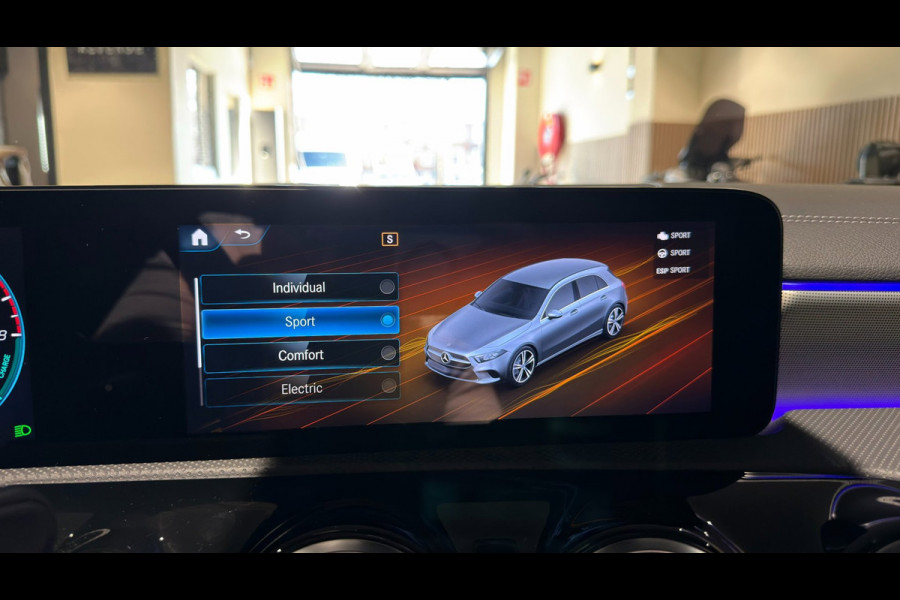 Mercedes-Benz A-Klasse 250 e Edition|Pano|Night Pack|Sfeer|Camera|BTW