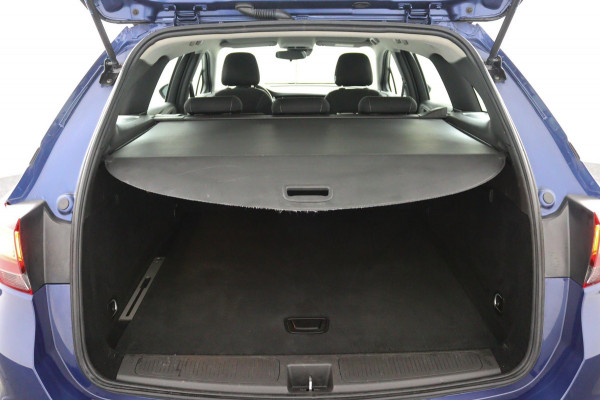 Opel Astra Sports Tourer 1.2 Bus. Edit.*CAMERA*ECC*CRUISE*NAVI*HAAK*PDC*