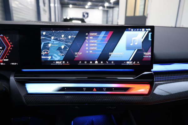 BMW 5 Serie Touring M5 727+PK BTW/AKRAPOVIC/CARBON M-PERFORMANCE/21" LMV/BOWERS & WILKINS/PANO/HUD/ACC/ECC/FABRIEKSGARANTIE!