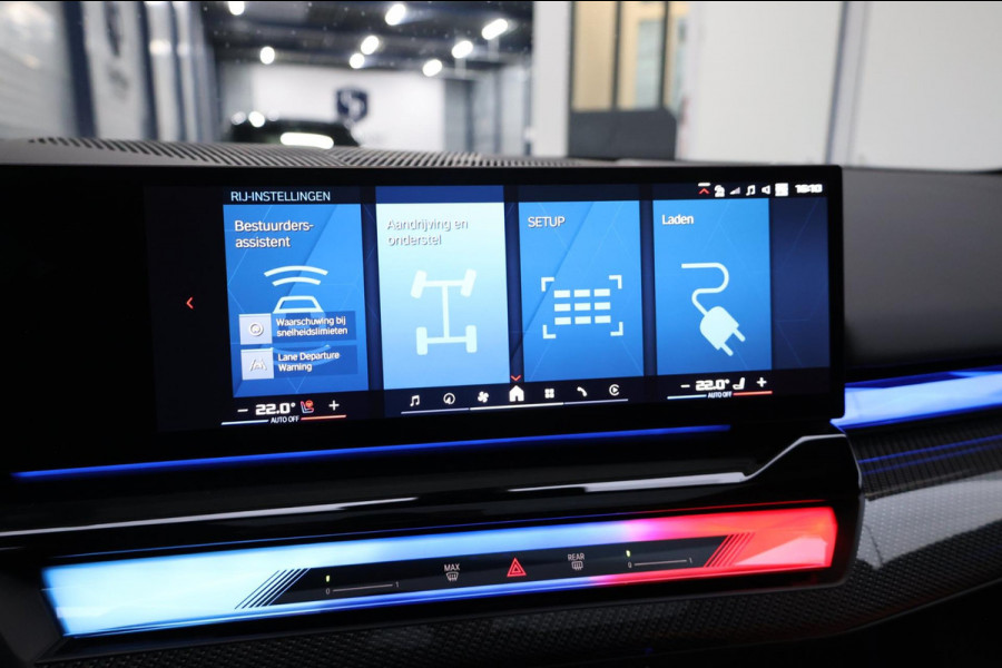 BMW 5 Serie Touring M5 727+PK BTW/AKRAPOVIC/CARBON M-PERFORMANCE/21" LMV/BOWERS & WILKINS/PANO/HUD/ACC/ECC/FABRIEKSGARANTIE!