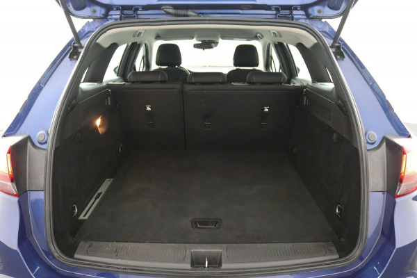 Opel Astra Sports Tourer 1.2 Bus. Edit.*CAMERA*ECC*CRUISE*NAVI*HAAK*PDC*