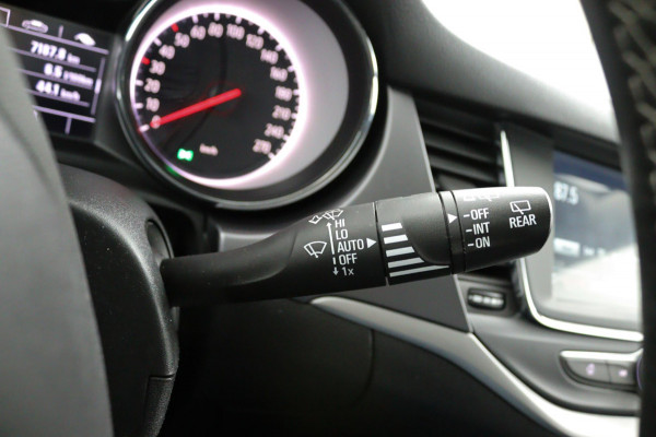 Opel Astra Sports Tourer 1.2 Bus. Edit.*CAMERA*ECC*CRUISE*NAVI*HAAK*PDC*