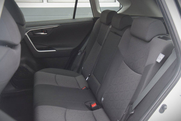 Toyota RAV4 2.0 VVT-iE Active Trekhaak 2000KG trekgewicht!