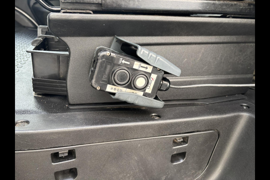 Iveco Daily 35C14 2.3*ECC*CRUISE*HAAK*KIPPER LIFT*3PERS*3500KG