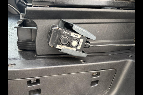 Iveco Daily 35C14 2.3*ECC*CRUISE*HAAK*KIPPER LIFT*3PERS*3500KG