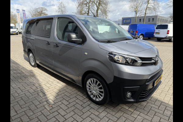 Toyota Proace Shuttle 2.0 D-4D automaat Navigator Medium L3H1 / 9 persoons / euro 6 diesel / bpm vrij / vaste prijs rijklaar € 19.950 incl btw / inclusief een nieuwe distributie riem / isofix !