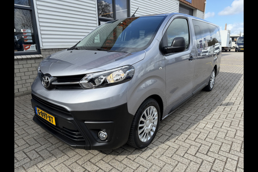 Toyota Proace Shuttle 2.0 D-4D automaat Navigator Medium L3H1 / 9 persoons / euro 6 diesel / bpm vrij / vaste prijs rijklaar € 19.950 incl btw / inclusief een nieuwe distributie riem / isofix !
