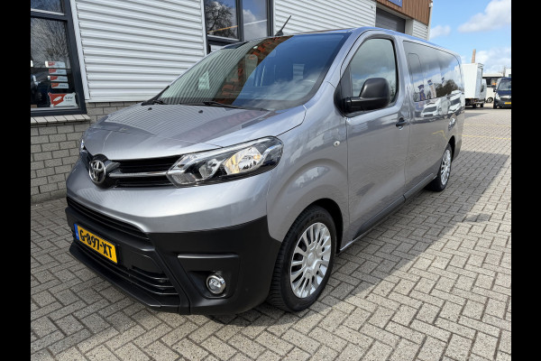 Toyota Proace Shuttle 2.0 D-4D automaat Navigator Medium L3H1 / 9 persoons / euro 6 diesel / bpm vrij / vaste prijs rijklaar € 19.950 incl btw / inclusief een nieuwe distributie riem / isofix !