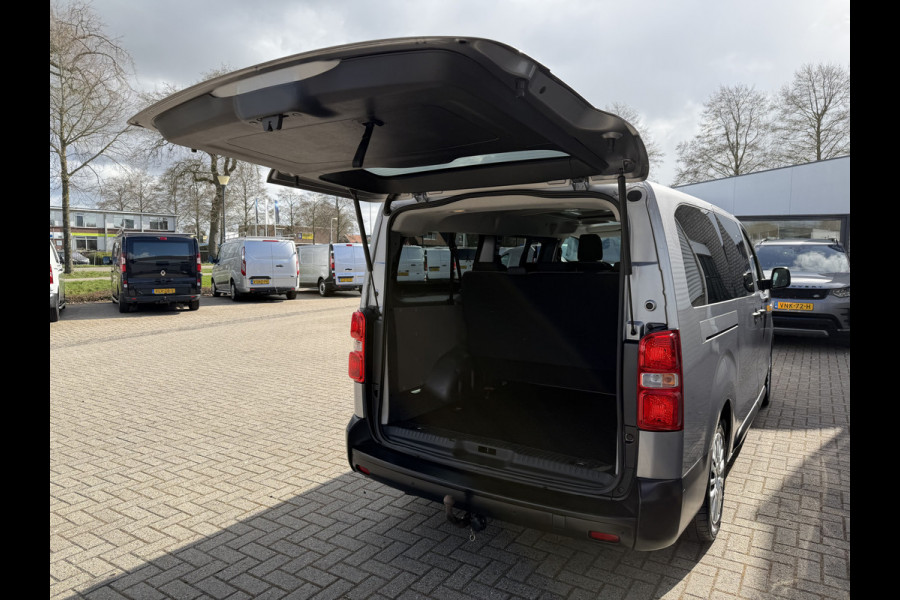 Toyota Proace Shuttle 2.0 D-4D automaat Navigator Medium L3H1 / 9 persoons / euro 6 diesel / bpm vrij / vaste prijs rijklaar € 19.950 incl btw / inclusief een nieuwe distributie riem / isofix !