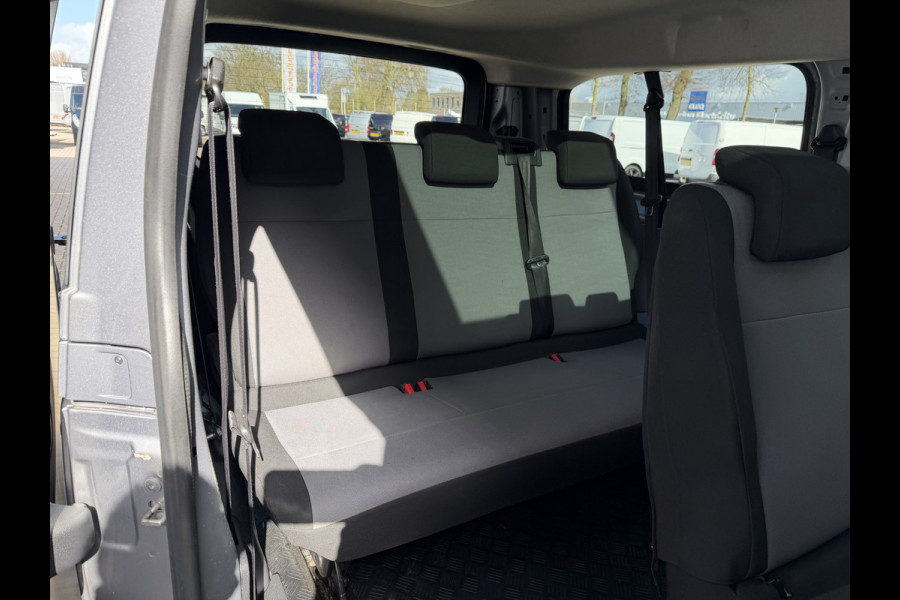 Toyota Proace Shuttle 2.0 D-4D automaat Navigator Medium L3H1 / 9 persoons / euro 6 diesel / bpm vrij / vaste prijs rijklaar € 19.950 incl btw / inclusief een nieuwe distributie riem / isofix !