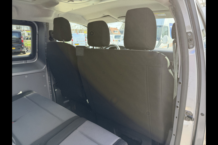 Toyota Proace Shuttle 2.0 D-4D automaat Navigator Medium L3H1 / 9 persoons / euro 6 diesel / bpm vrij / vaste prijs rijklaar € 19.950 incl btw / inclusief een nieuwe distributie riem / isofix !