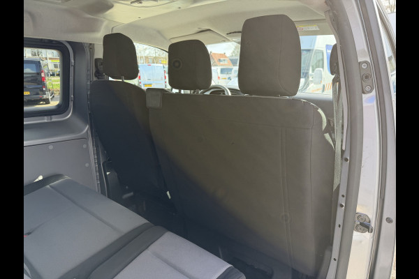 Toyota Proace Shuttle 2.0 D-4D automaat Navigator Medium L3H1 / 9 persoons / euro 6 diesel / bpm vrij / vaste prijs rijklaar € 19.950 incl btw / inclusief een nieuwe distributie riem / isofix !