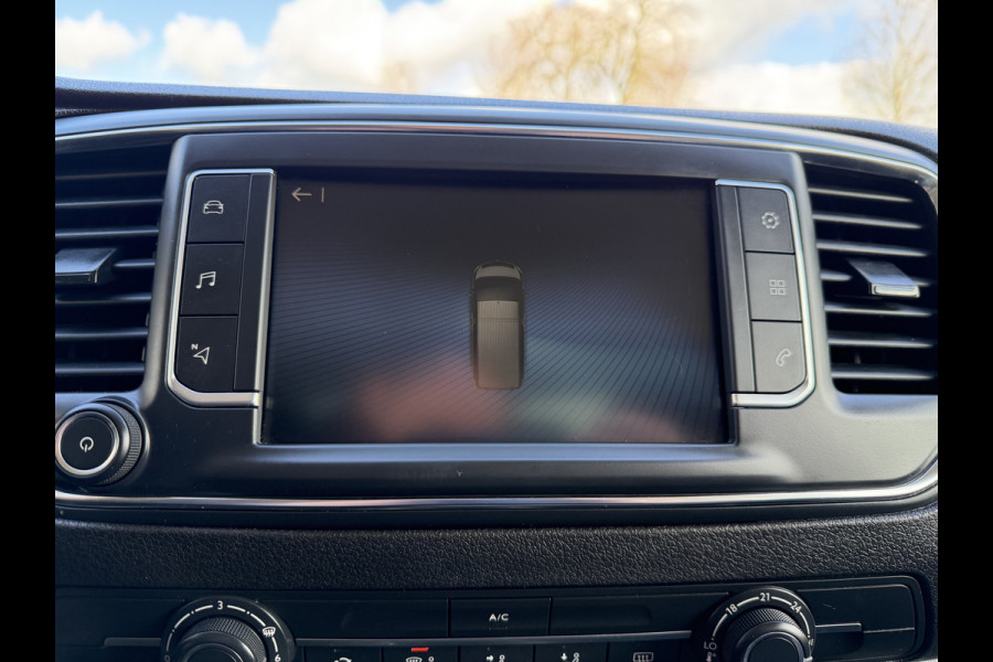 Toyota Proace Shuttle 2.0 D-4D automaat Navigator Medium L3H1 / 9 persoons / euro 6 diesel / bpm vrij / vaste prijs rijklaar € 19.950 incl btw / inclusief een nieuwe distributie riem / isofix !