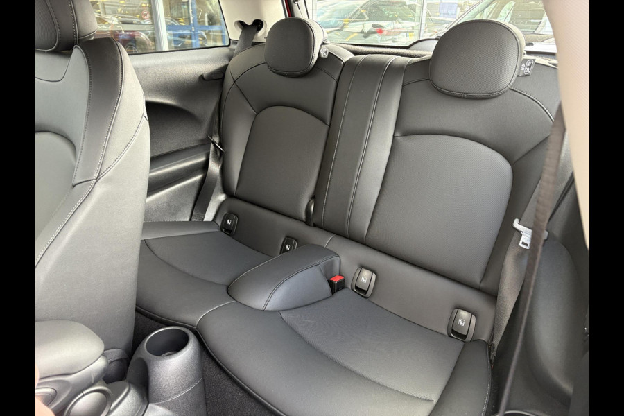 MINI Mini 1.5 Cooper Camden Edition 136pk Automaat | PDC | Navi | Cruise Control | Climate Control | Leer |