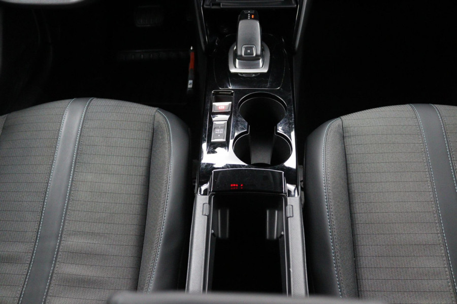 Peugeot 208 1.2 Allure*AUTOM*CARPLAY*ECC*CRUISE*NAVI*HAAK*CAM*