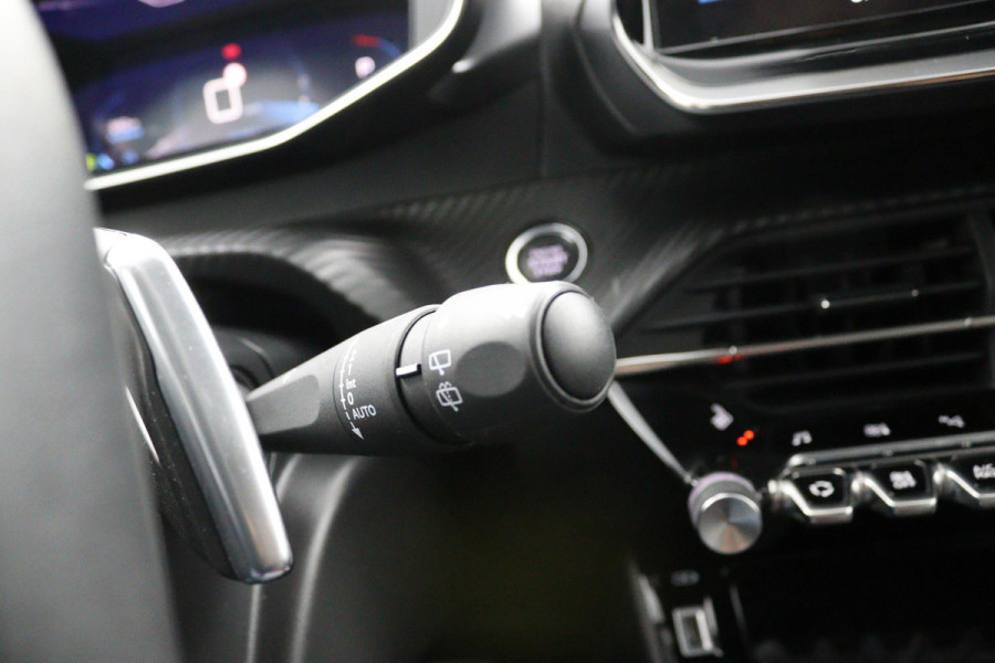 Peugeot 208 1.2 Allure*AUTOM*CARPLAY*ECC*CRUISE*NAVI*HAAK*CAM*