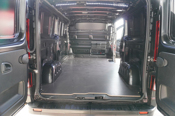 Renault Trafic 2.0 Blue dCi 170PK L2H1 Extra nr. V059 | Climate | Cruise | Navi | Camera | 17"LM velgen | All season