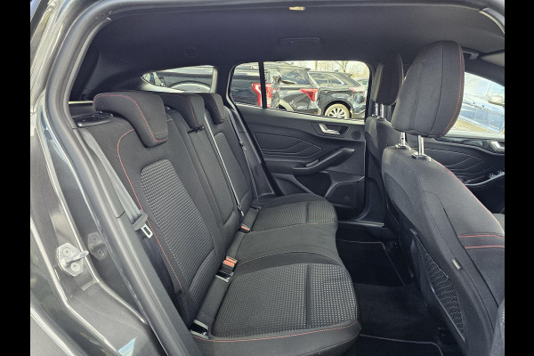 Ford FOCUS Wagon 1.0 EcoBoost Hybrid ST Line X Winterpack | Dode hoek detectie | Achteruitrijcamera | Adaptive cruise control | Digitaal display | PDC v + a etc.