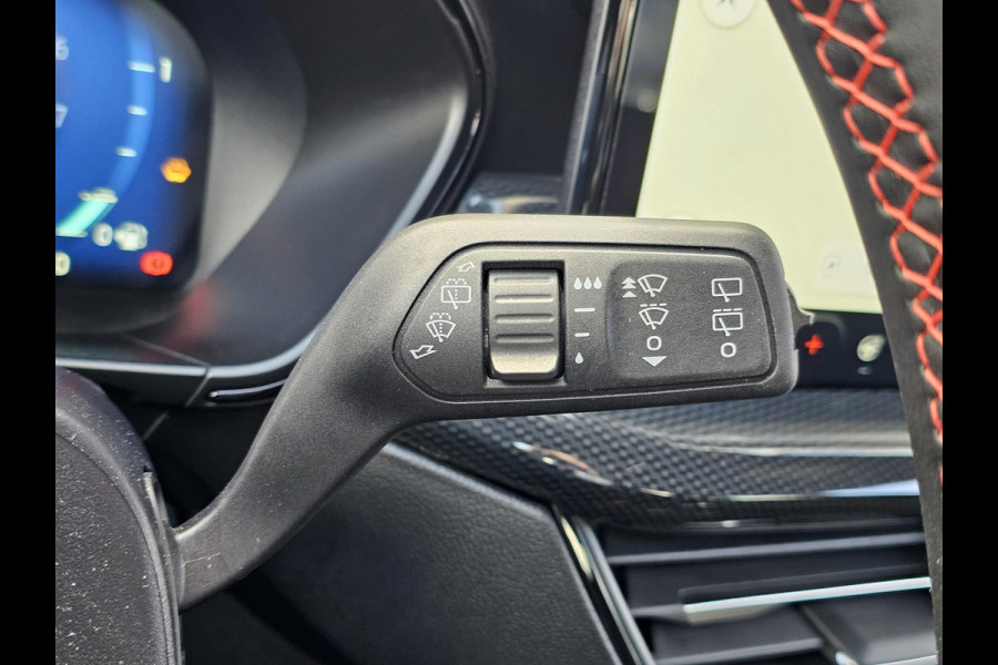 Ford FOCUS Wagon 1.0 EcoBoost Hybrid ST Line X Winterpack | Dode hoek detectie | Achteruitrijcamera | Adaptive cruise control | Digitaal display | PDC v + a etc.