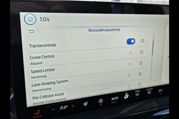 Ford FOCUS Wagon 1.0 EcoBoost Hybrid ST Line X Winterpack | Dode hoek detectie | Achteruitrijcamera | Adaptive cruise control | Digitaal display | PDC v + a etc.