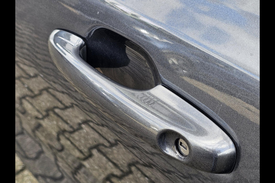 Ford FOCUS Wagon 1.0 EcoBoost Hybrid ST Line X Winterpack | Dode hoek detectie | Achteruitrijcamera | Adaptive cruise control | Digitaal display | PDC v + a etc.