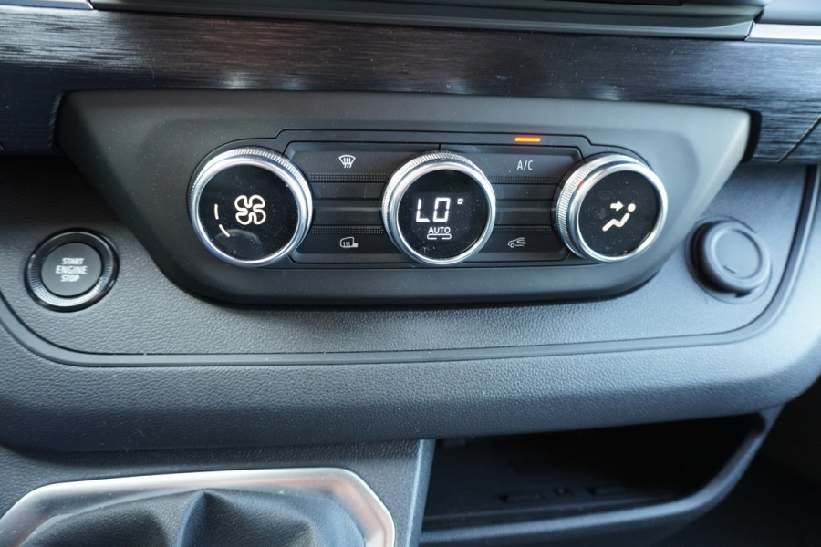 Renault Trafic 2.0 Blue dCi 170PK L2H1 Extra nr. V081 | Climate | Cruise | Navi | Camera | 17"LM velgen | All season