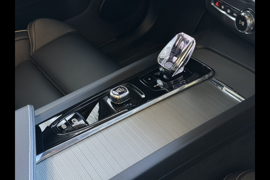 Volvo XC60 2.0 T8 455PK AWD BLACK EDITION HARMAN KARDON 360.CAM ELEK.TREKHAAK LEER SCHUIFDAK PHEV Plug in Hybrid ✅ Top Auto's Wijchen ,  Altijd een Ruim aanbod van Volvo's i  BUSINESS / CORE / BRIGHT / DARK / ULTRA DARK / PLUS DARK / BLACK EDITION  / ESSENTIAL / T6 / T8 ✅